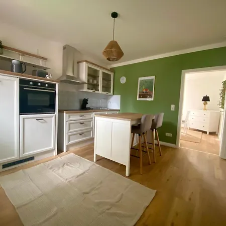 Straussenblick Erdgeschoss - Keine Monteure Apartamento