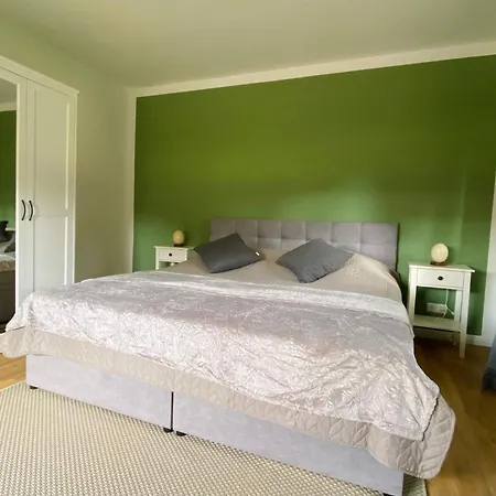 Straussenblick Erdgeschoss - Keine Monteure